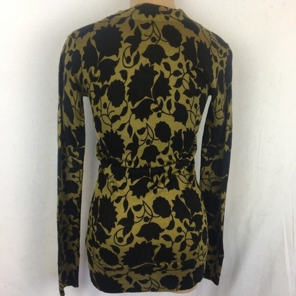 Fossil Green Black Dark Floral Print Long Sleeve Fitted Cardigan Sweater NEW XS - Picture 3 of 8